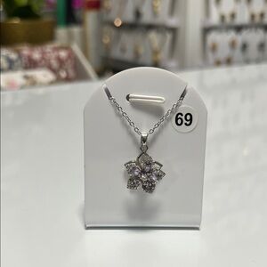 Elegant Silver Floral Pendant Necklace